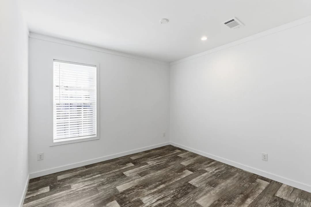 Key largo 2854h32g01 bedroom home features