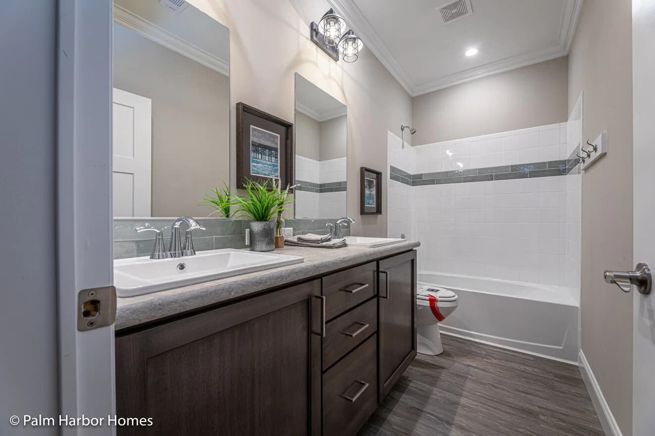 Tradewinds ii 40684c bathroom home features