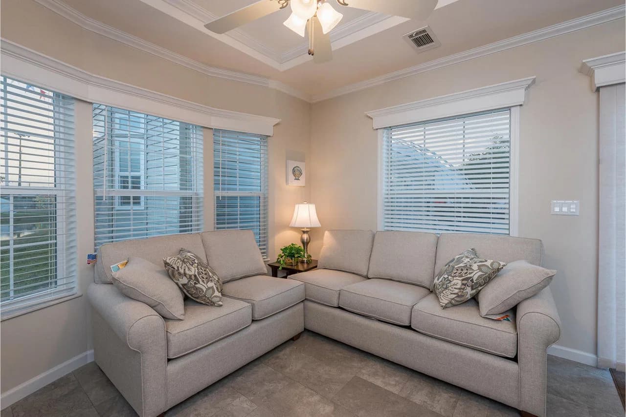 Palm bay 2621b interior home features