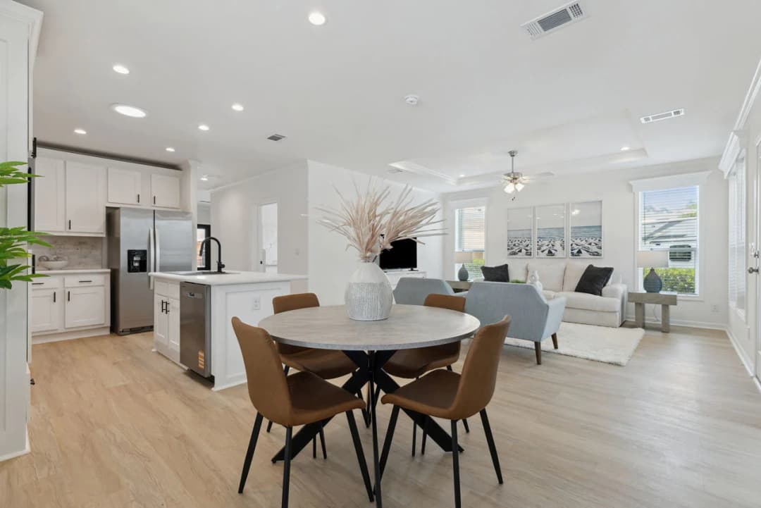 Silver springs 5044a bal harbour interior home features