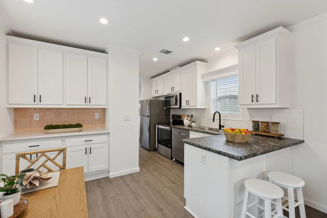 Calloway 239 interior home features