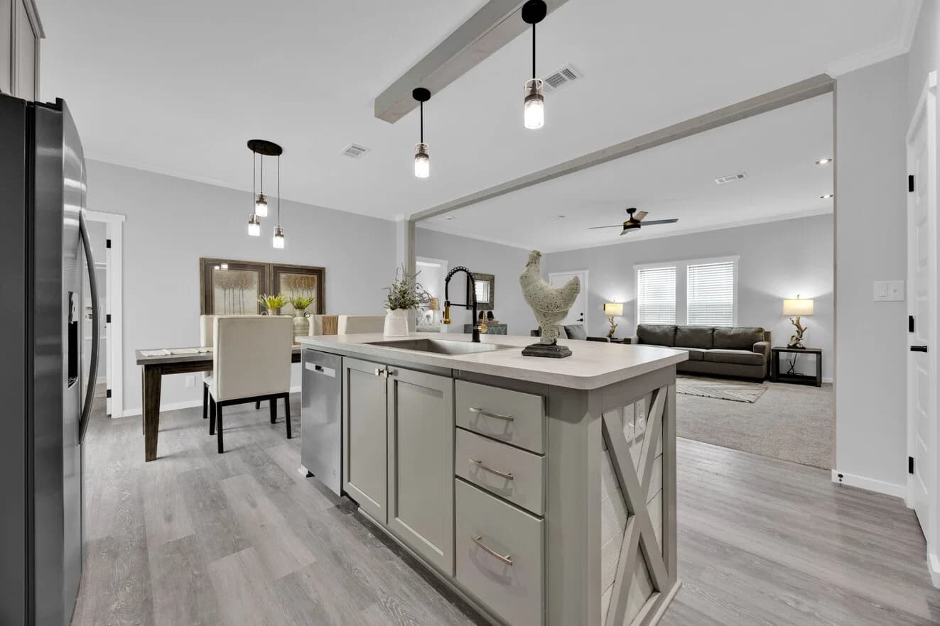 Quinn 30523a kitchen home features