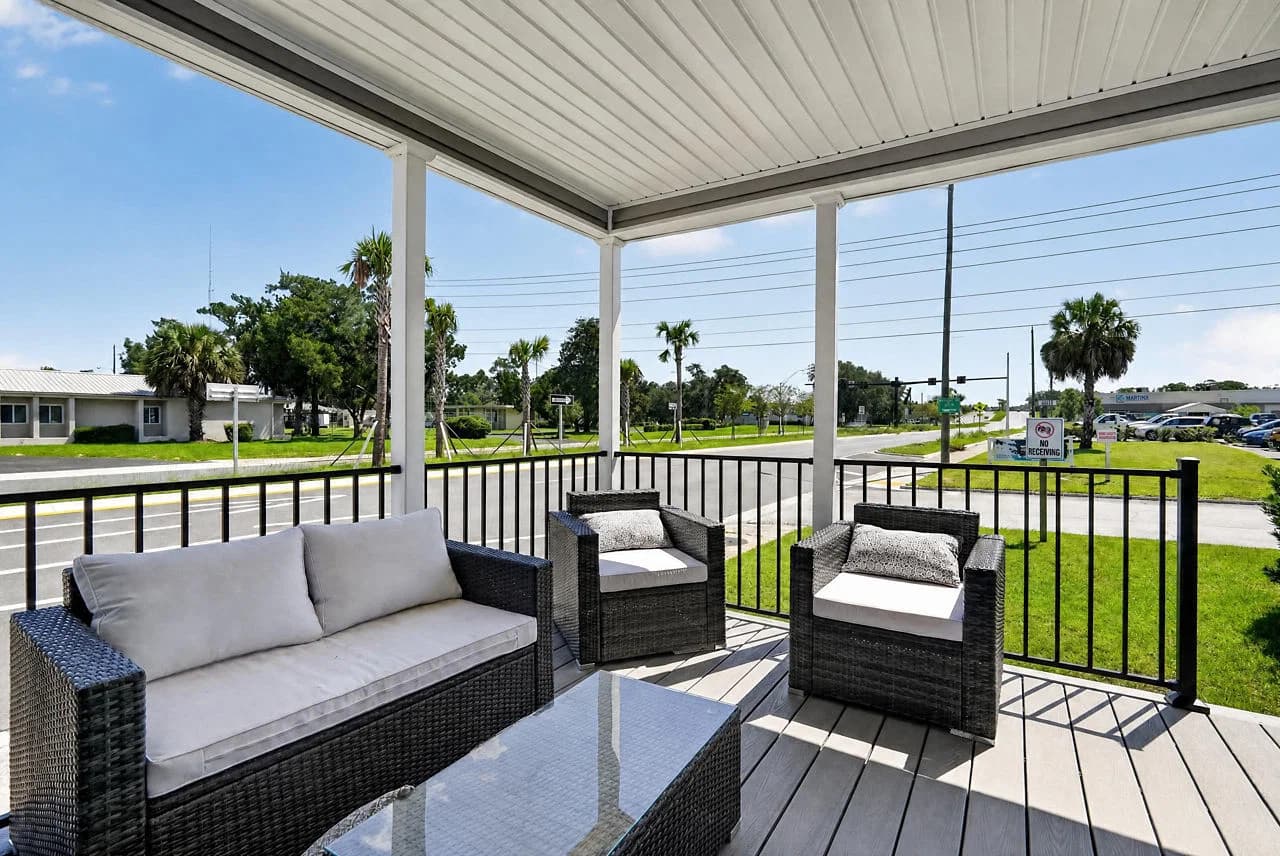 Key largo 2856h32a8g exterior home features