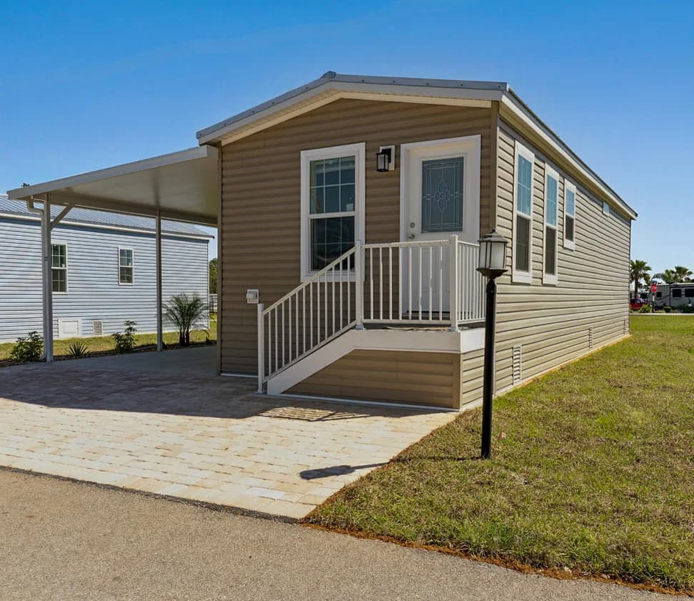Bigbee exterior home features