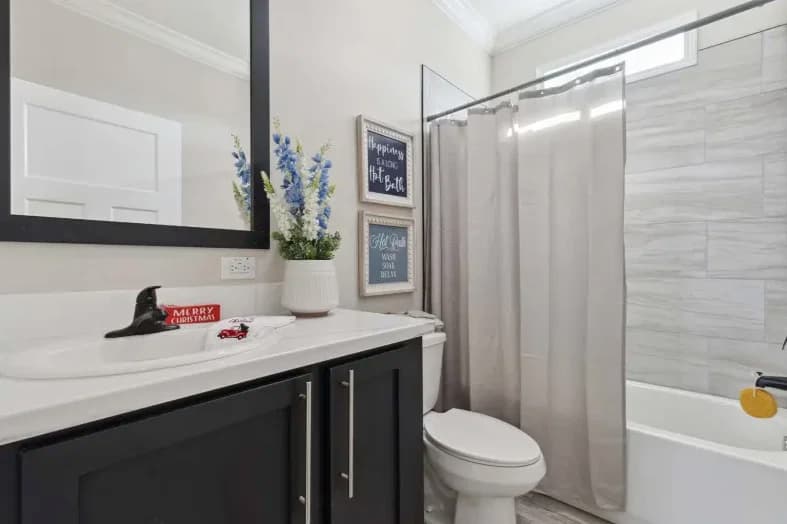 Mccordsville bathroom home features