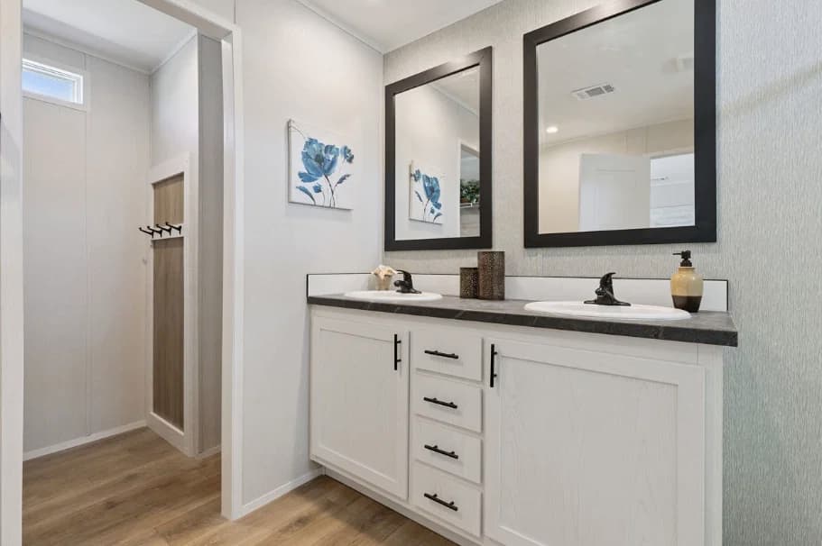 Embrace simplicity 261 bathroom home features