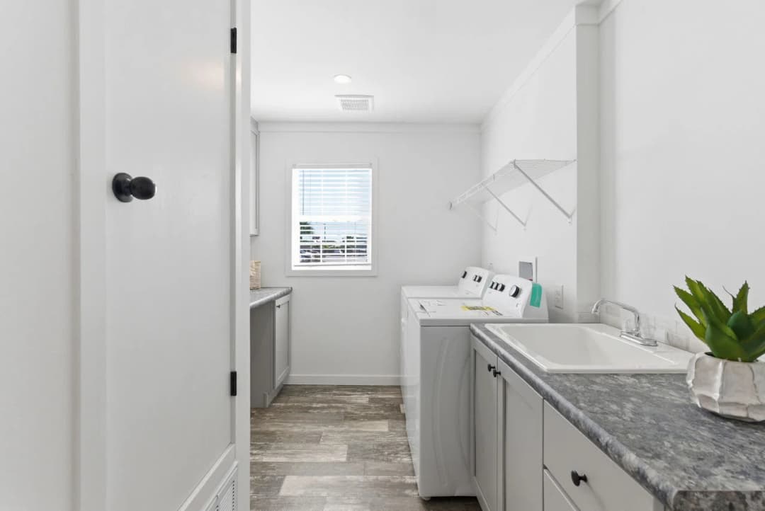 Key largo 2856h32a1c interior home features