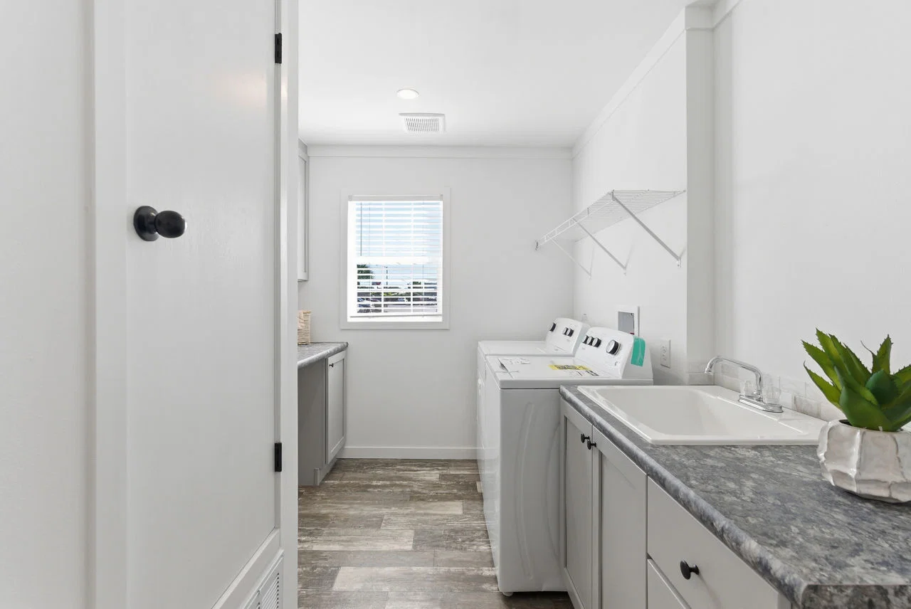 Key largo 2856h32a1c interior home features