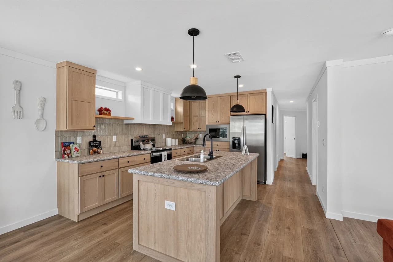 Key largo 2856h32a8g kitchen home features