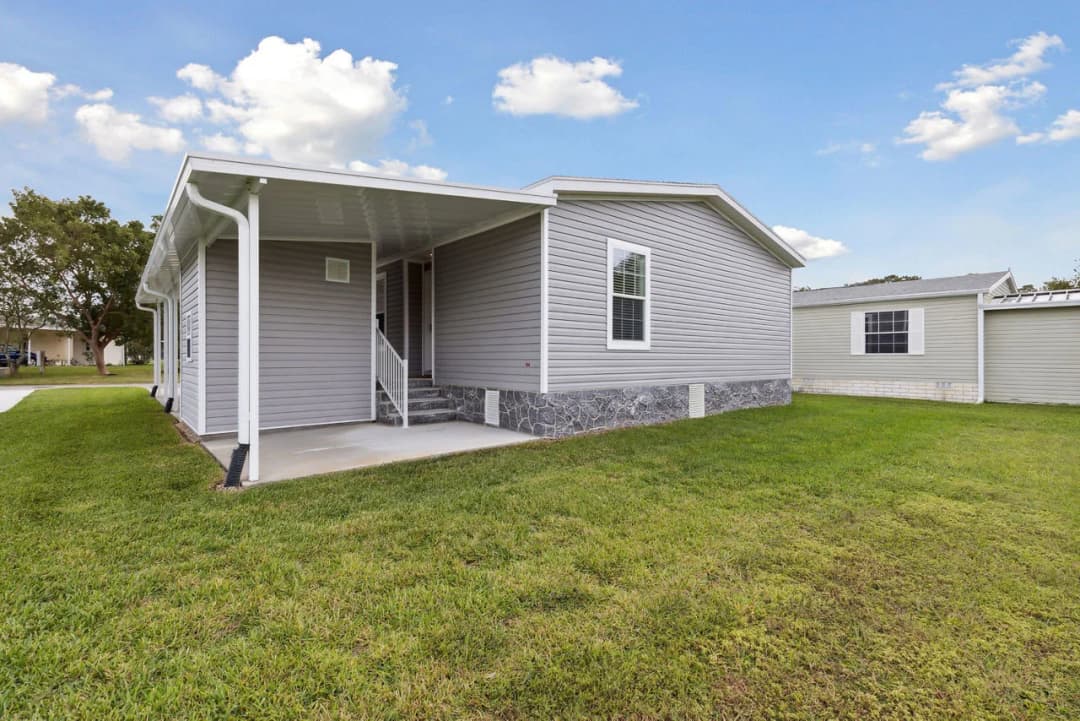 Silver springs 5029 exterior home features