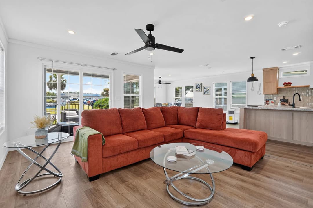 Key largo 2856h32a8g interior home features