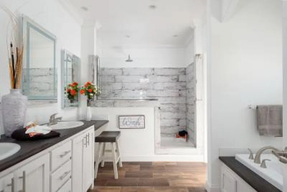 Cordele bathroom home features