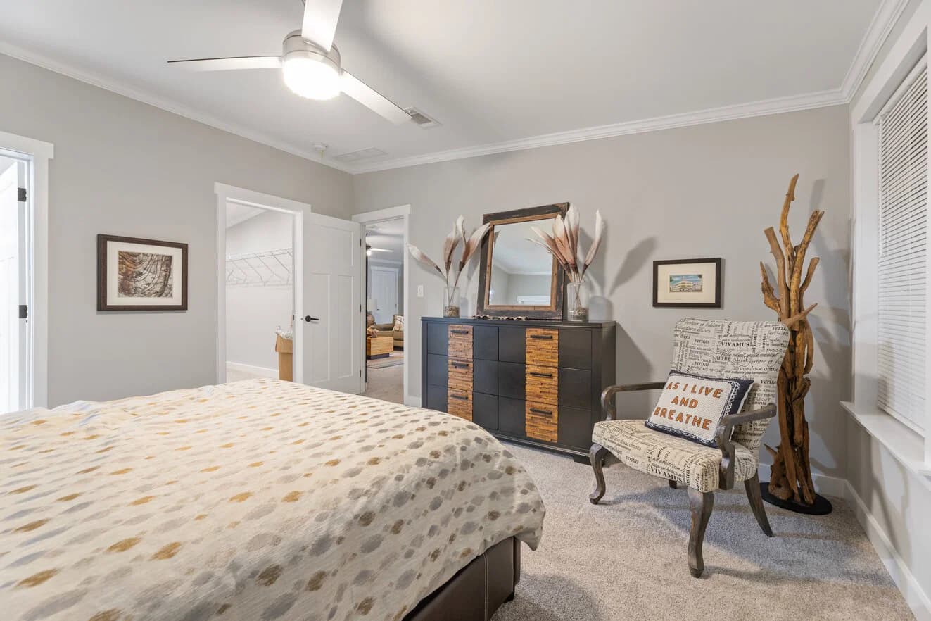 Pelican bay ii 30764b bedroom home features