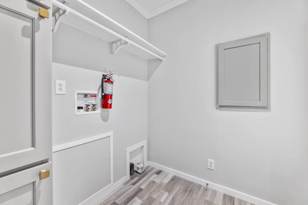 Paxton 28523a interior home features