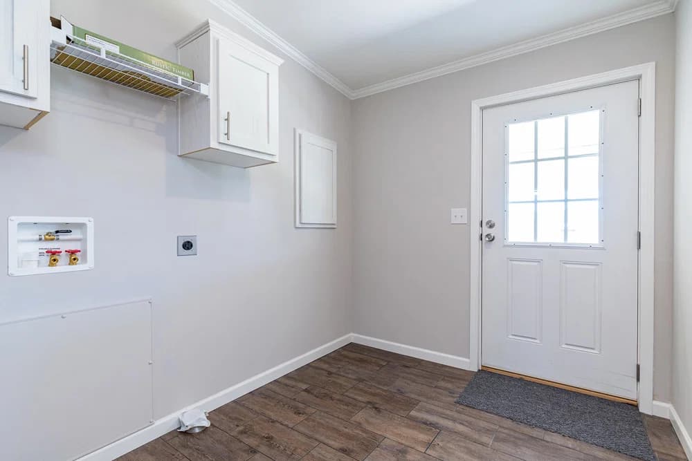 Mack interior home features