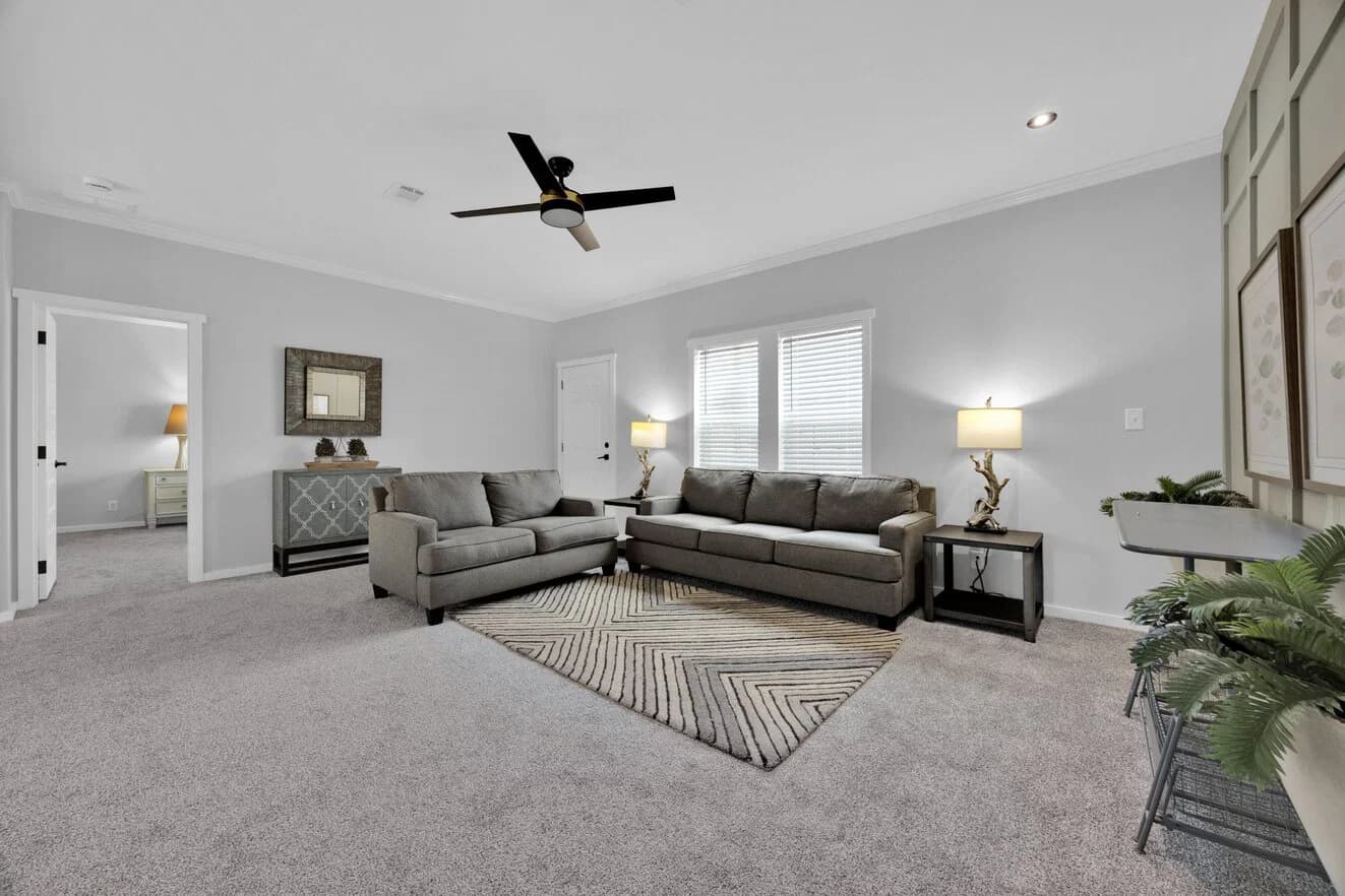 Quinn 30523a interior home features