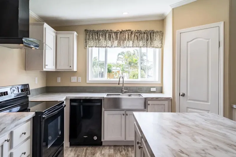 Ronton kitchen home features