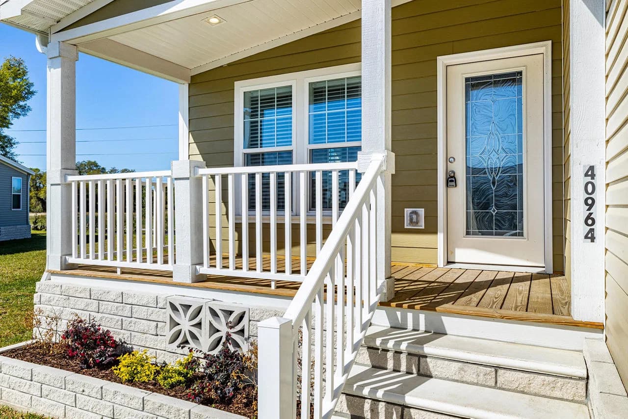 Silver springs 5361 exterior home features