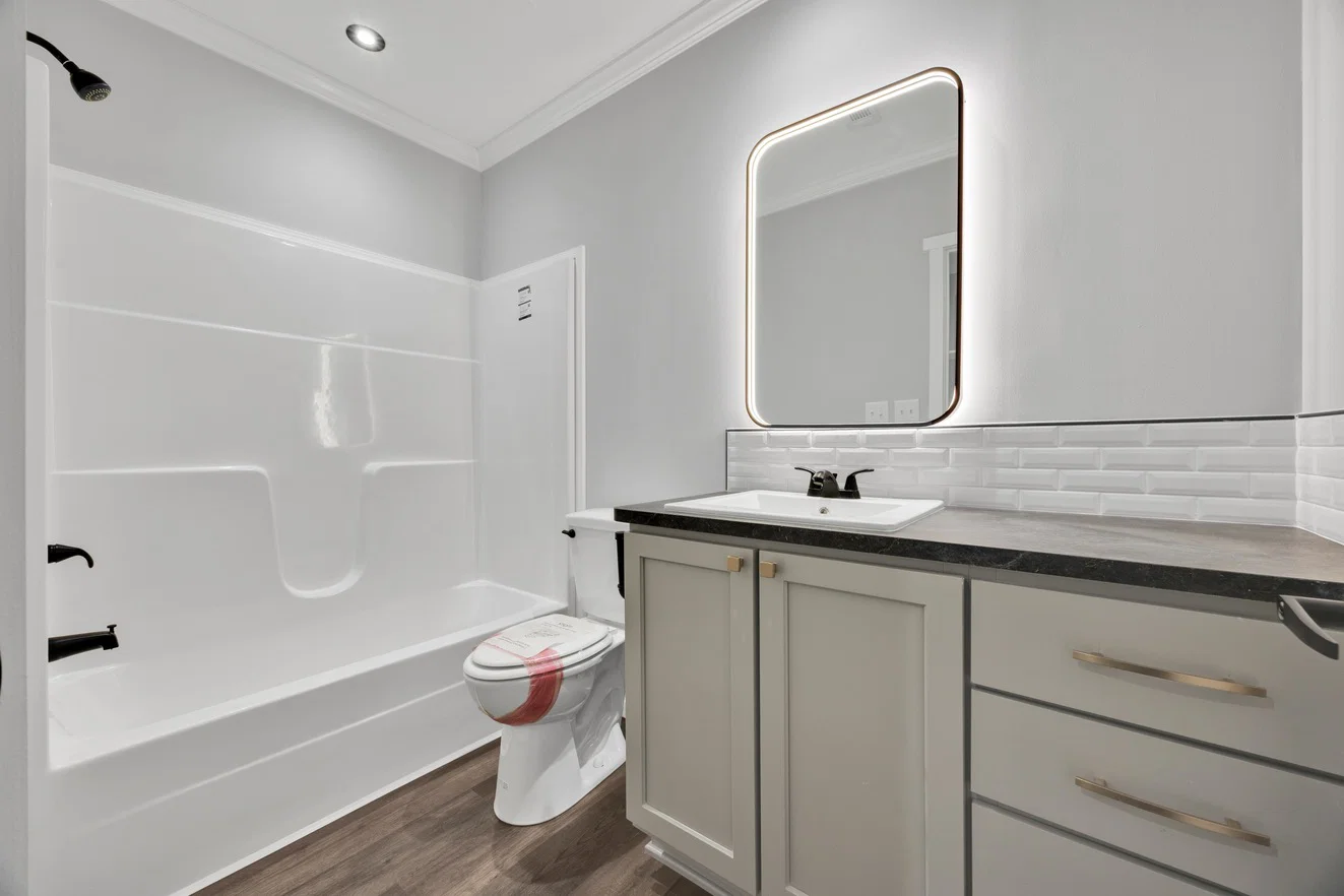 Draper 40764a bathroom home features