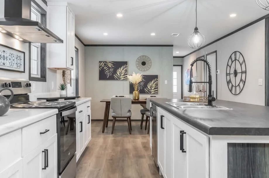 Embrace sunlight 261 kitchen home features