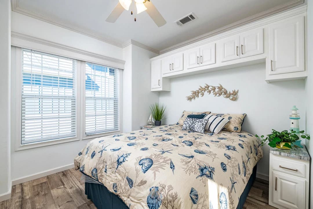 Palm bay 2641b bedroom home features