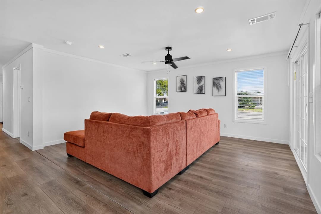 Key largo 2856h32a8g interior home features