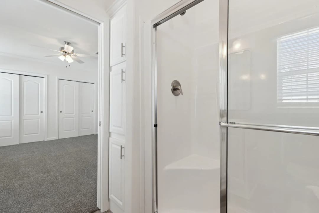 Silver springs 4893 bathroom home features