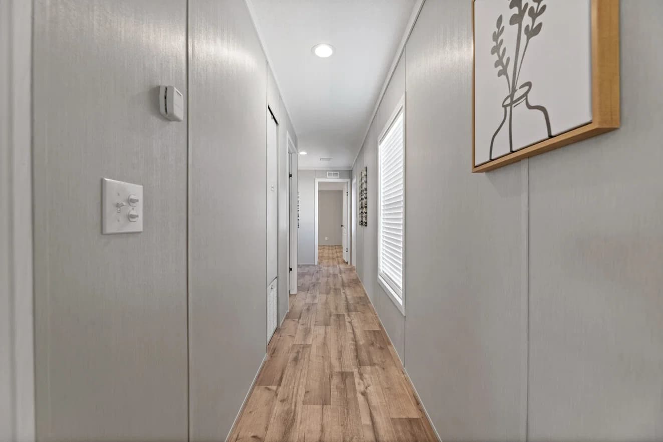 The clarke 16762c interior home features