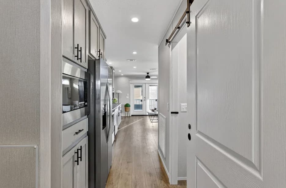 Embrace daylight interior home features