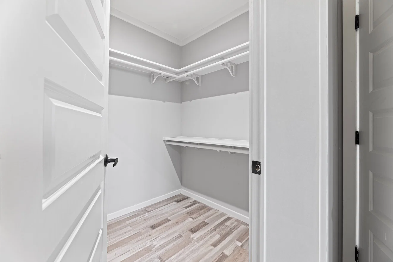 Paxton 28523a interior home features