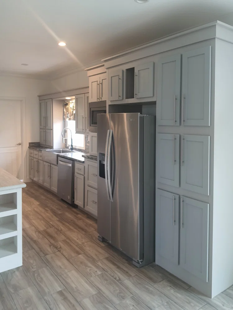 Glenview kitchen home features