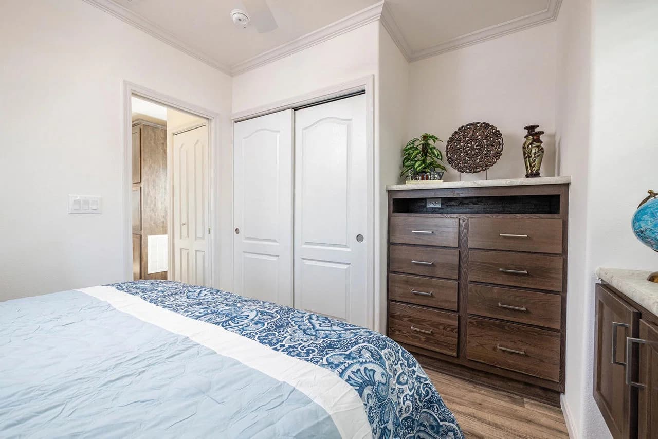 Palm bay 2622b bedroom home features