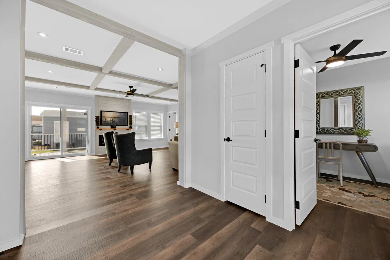 Draper 40764a interior home features
