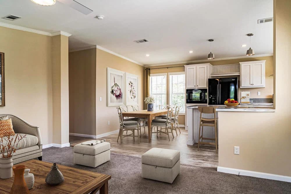Natilus interior home features