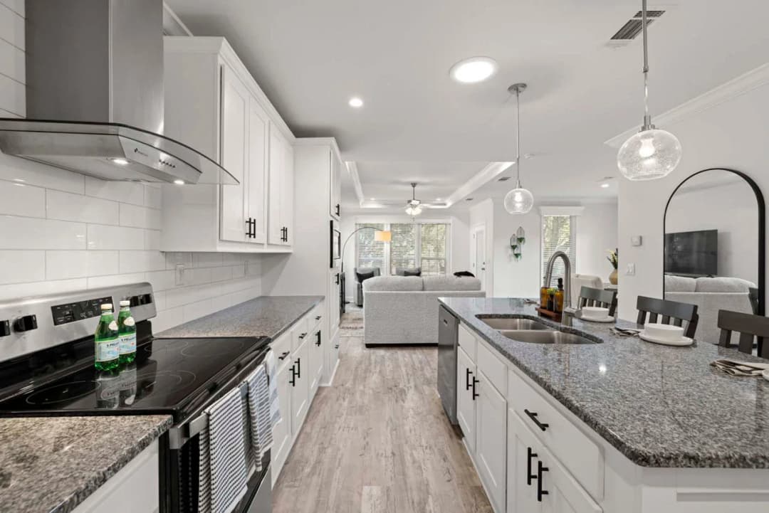 Silver springs 5046 kitchen home features