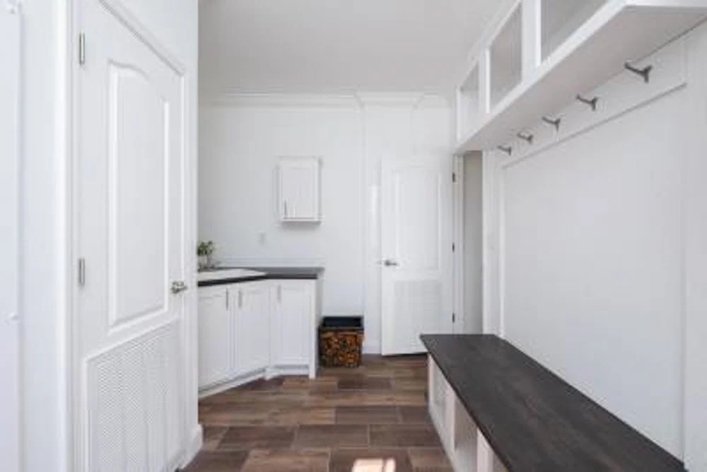 Cordele interior home features