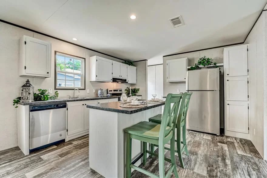 Burnett kitchen home features