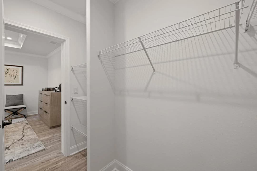 Silver springs 5046 interior home features