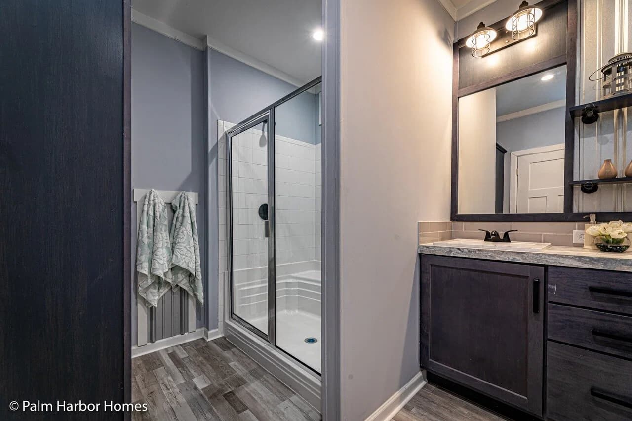 Jenkins 28522a bathroom home features