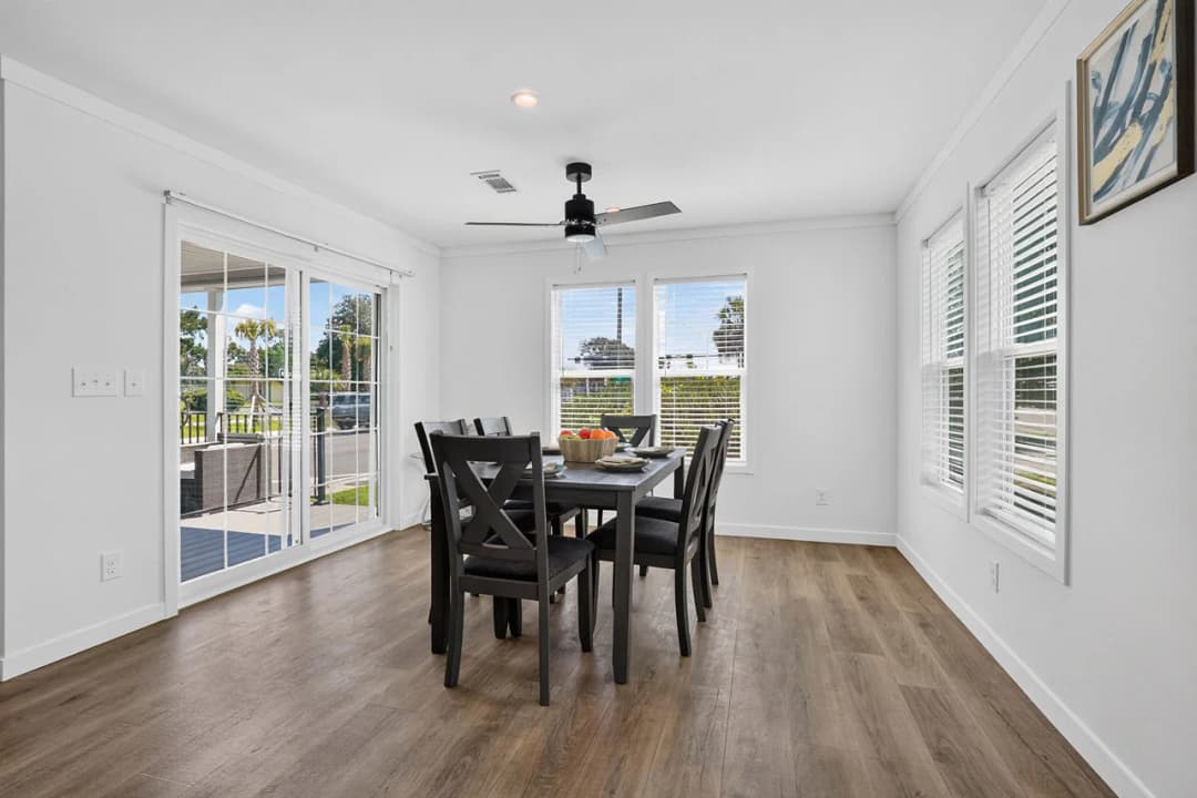 Key largo 2856h32a8g interior home features