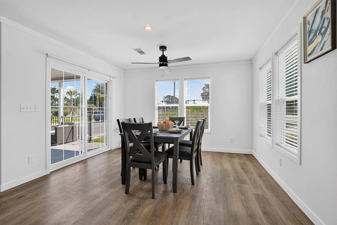 Key largo 2856h32a8g interior home features