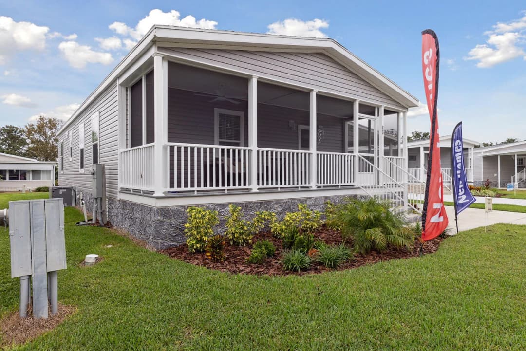 Silver springs 5029 exterior home features