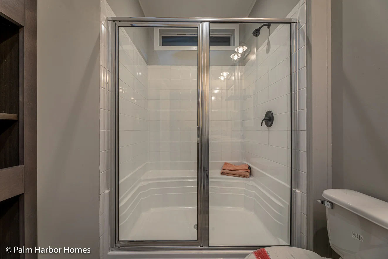 Levy 28482a bathroom home features