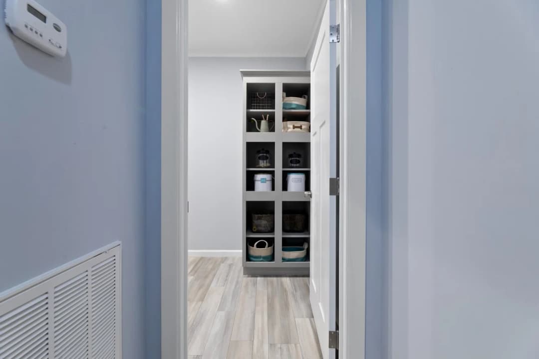 Finley 28684a interior home features