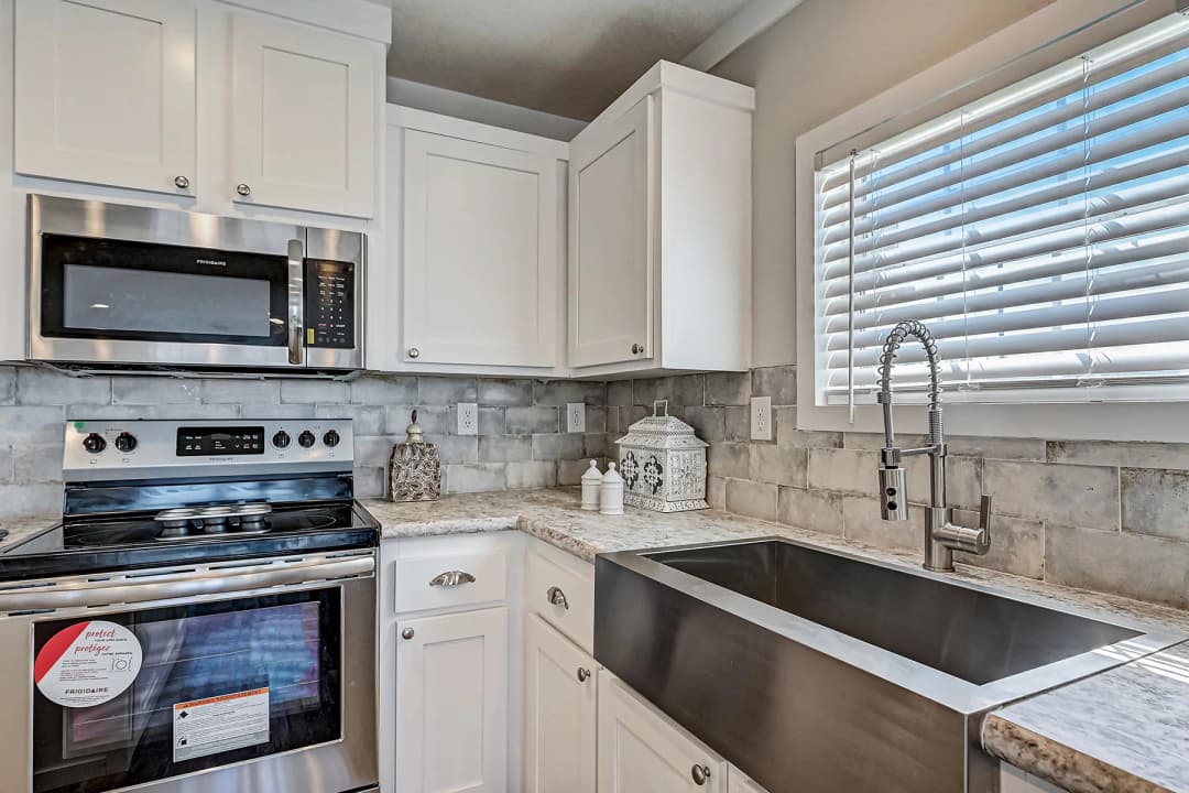 Champion community kitchen home features
