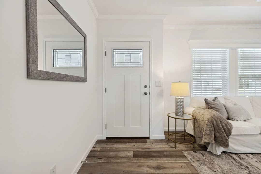 Silver springs 5029 interior home features