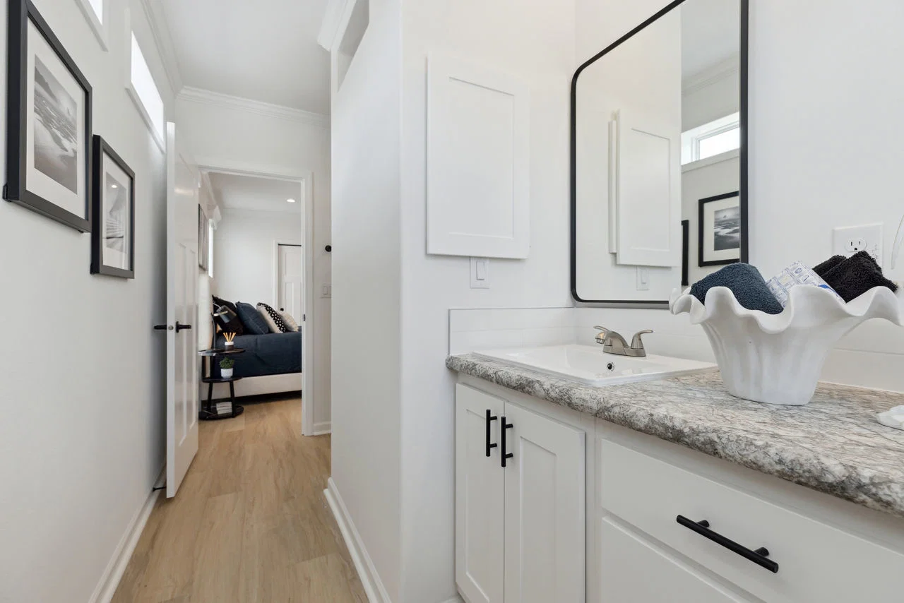 Silver springs 5044a bal harbour bathroom home features