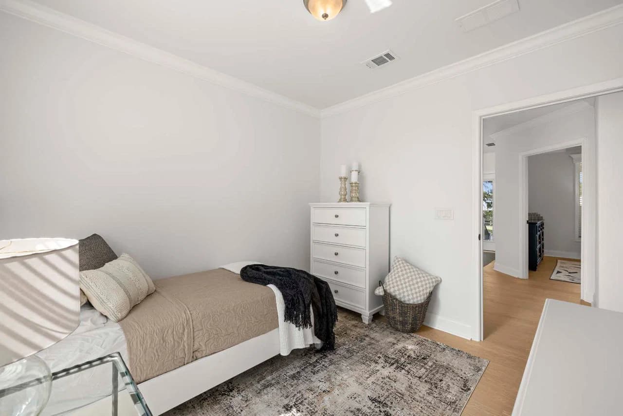 Silver springs 5355 bedroom home features