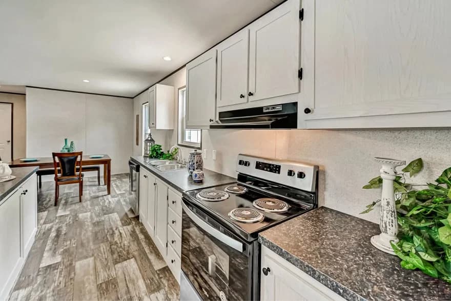 Burnett kitchen home features