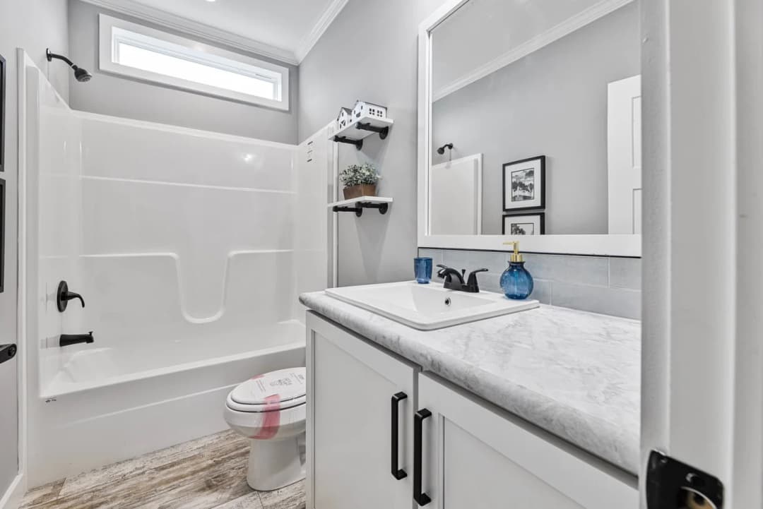 Cottage farmhouse 28522j bathroom home features